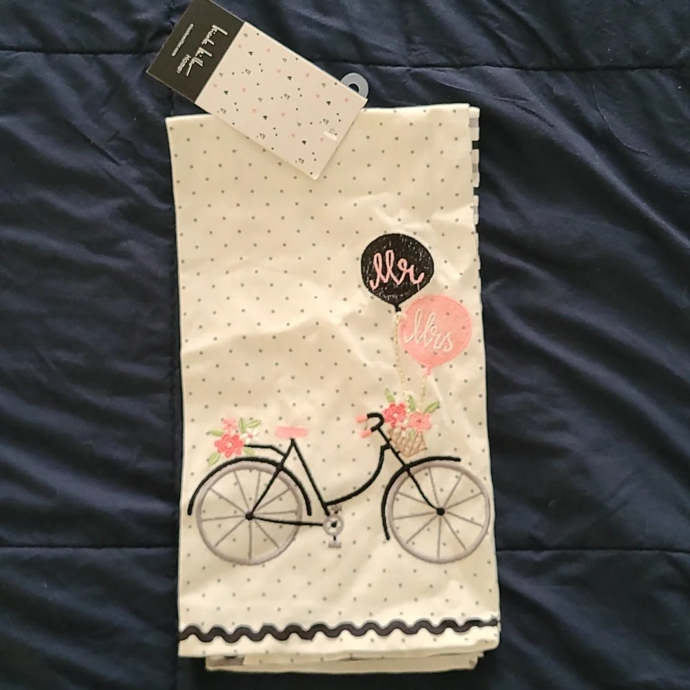 Nicole Miller Set of Two Mr. and Mrs. Hand Towels